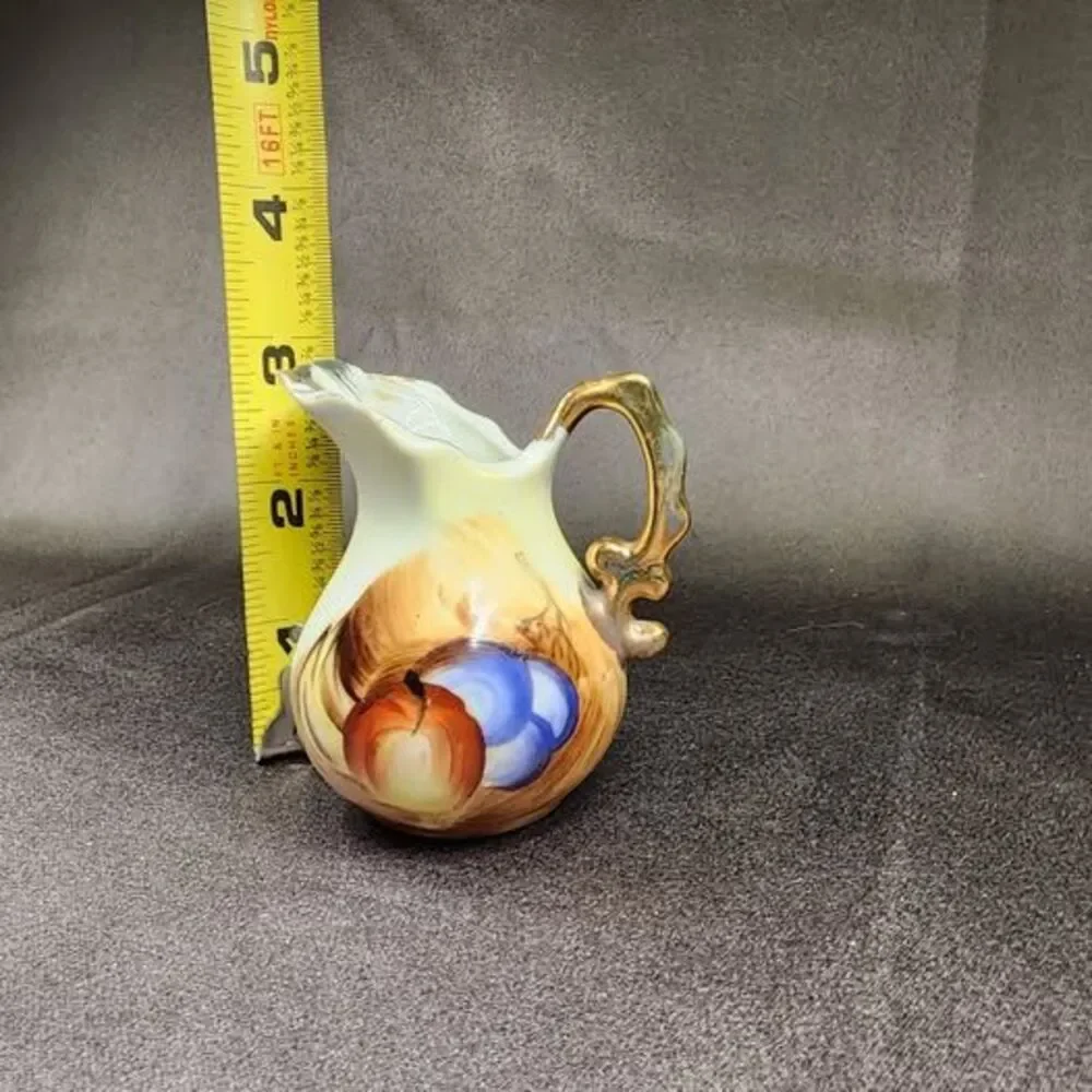 Miniature Pitcher/creamer 3